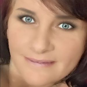 Meet your Posher, Tina